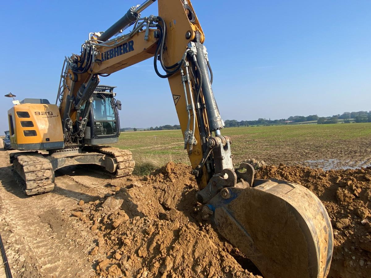 Liebherr R 926 COMPACT - Гусеничный экскаватор: фото 2 Liebherr R 926 COMPACT - Гусеничный экскаватор: фото 2