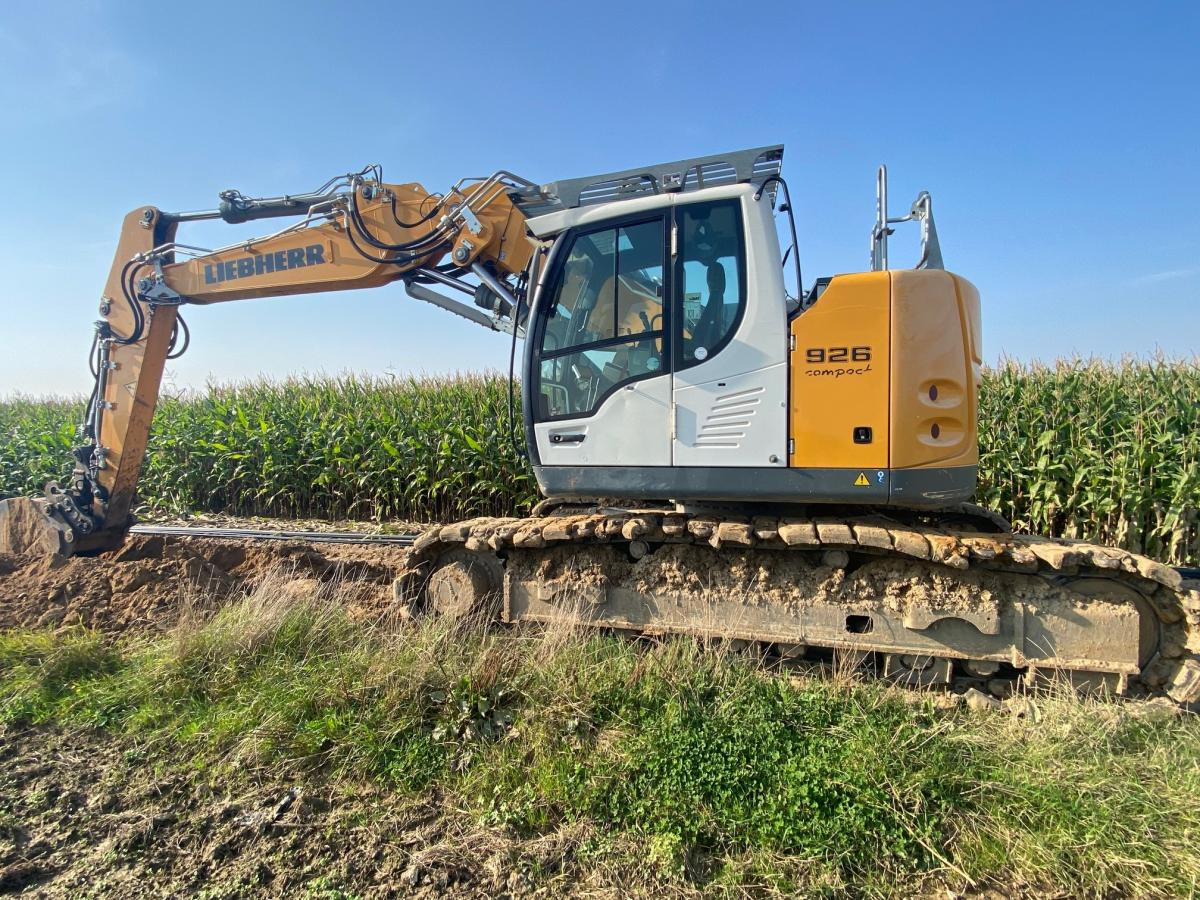 Liebherr R 926 COMPACT - Гусеничный экскаватор: фото 1 Liebherr R 926 COMPACT - Гусеничный экскаватор: фото 1