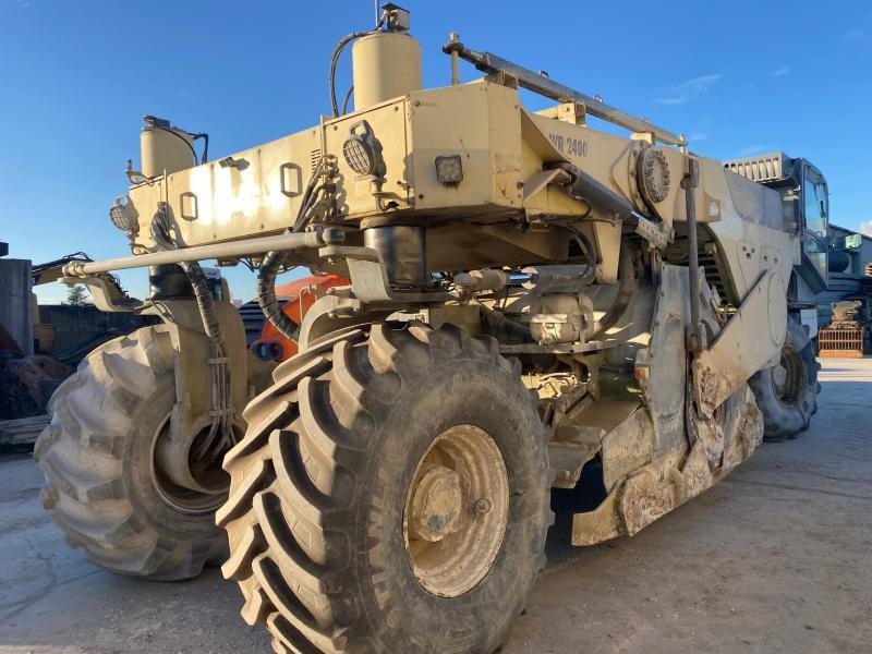WIRTGEN WR 2400 - Стабилизатор грунта: фото 2 WIRTGEN WR 2400 - Стабилизатор грунта: фото 2
