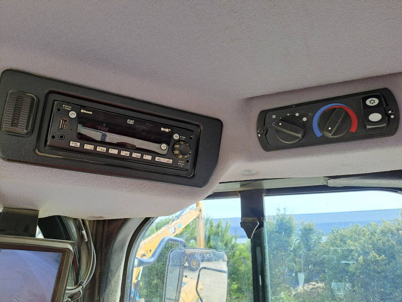 Колёсный погрузчик CAT 950GC: фото 9 Колёсный погрузчик CAT 950GC: фото 9