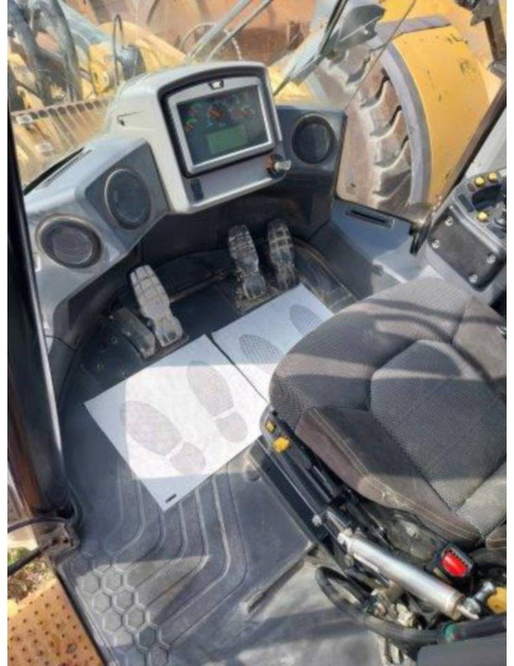 Колёсный погрузчик CAT 980M: фото 8