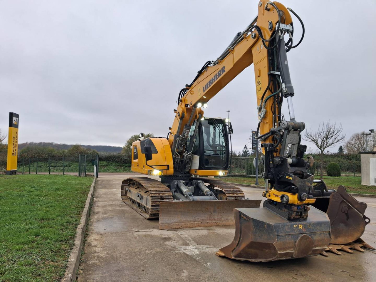 LIEBHERR R920 - Гусеничный экскаватор: фото 2 LIEBHERR R920 - Гусеничный экскаватор: фото 2