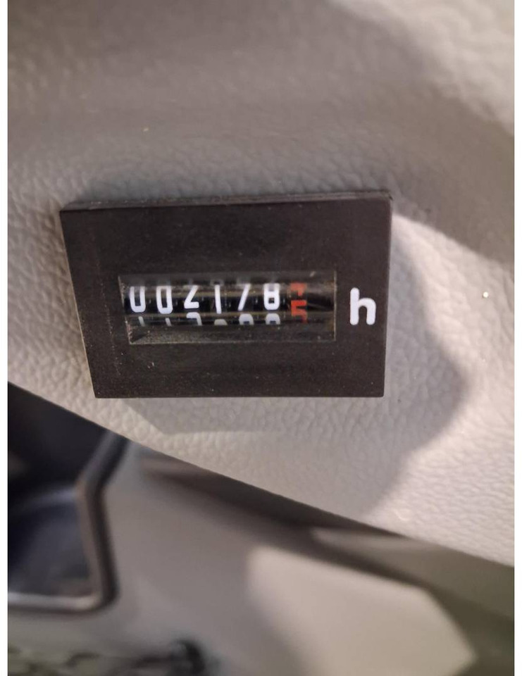 LIEBHERR R920 - Гусеничный экскаватор: фото 4 LIEBHERR R920 - Гусеничный экскаватор: фото 4