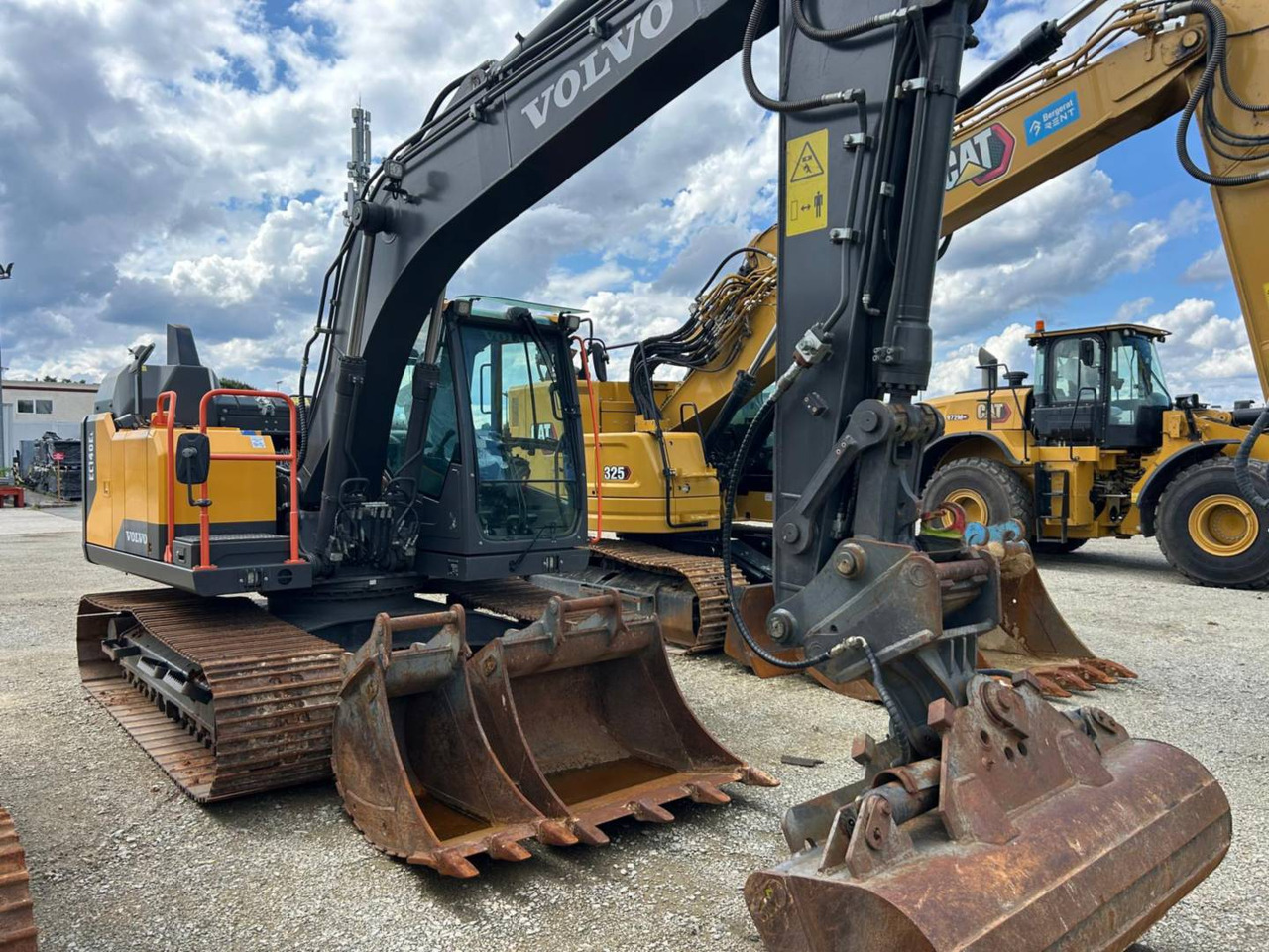 VOLVO CONSTRUCTION EQUIPMENT EC140 - Гусеничный экскаватор: фото 2 VOLVO CONSTRUCTION EQUIPMENT EC140 - Гусеничный экскаватор: фото 2