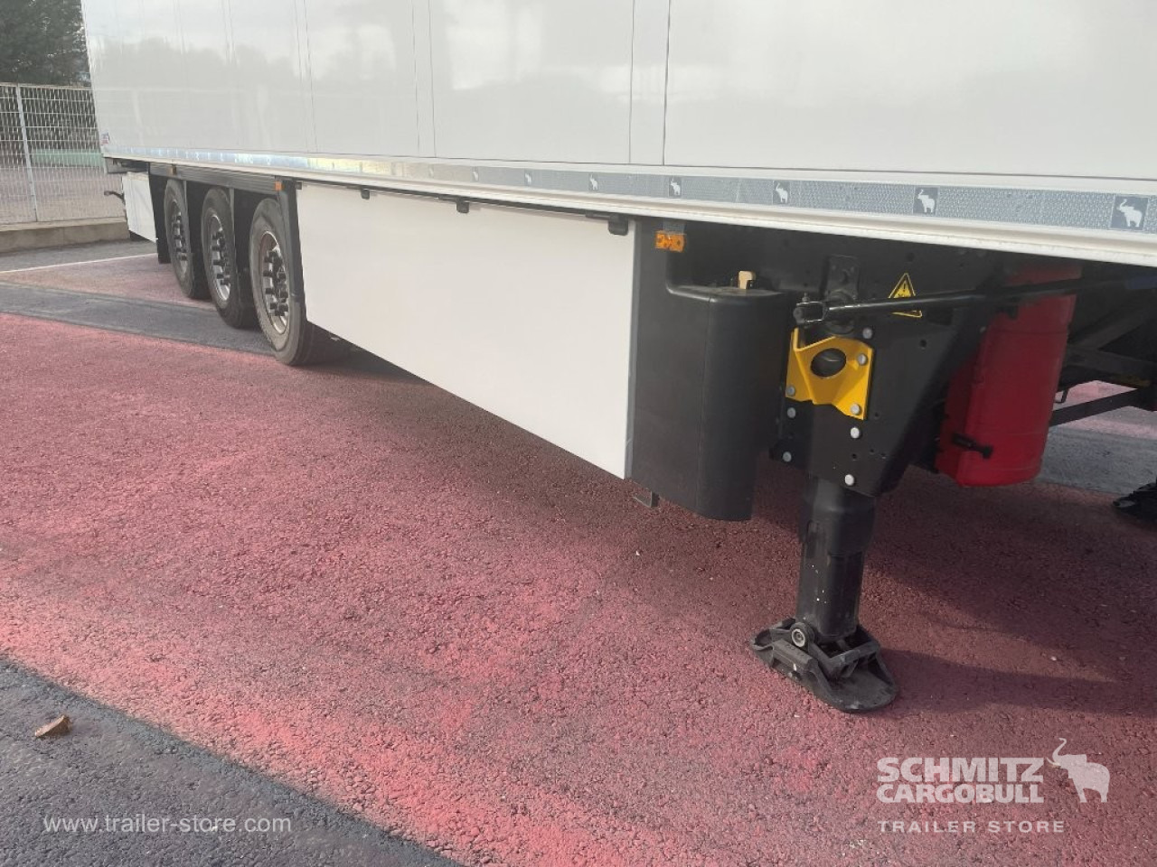 SCHMITZ Semiremolque Frigo Standard - Изотермический полуприцеп: фото 3 SCHMITZ Semiremolque Frigo Standard - Изотермический полуприцеп: фото 3