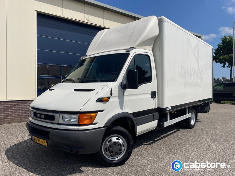 Iveco 40C 40C12 EURO 3 4x2 Bakwagen Euro 3 - Bouwjaar 2003 - APK tot 10-05-2026 -Handgeschakelde versnellingsbak - Фургон с закрытым кузовом: фото 2 Iveco 40C 40C12 EURO 3 4x2 Bakwagen Euro 3 - Bouwjaar 2003 - APK tot 10-05-2026 -Handgeschakelde versnellingsbak - Фургон с закрытым кузовом: фото 2