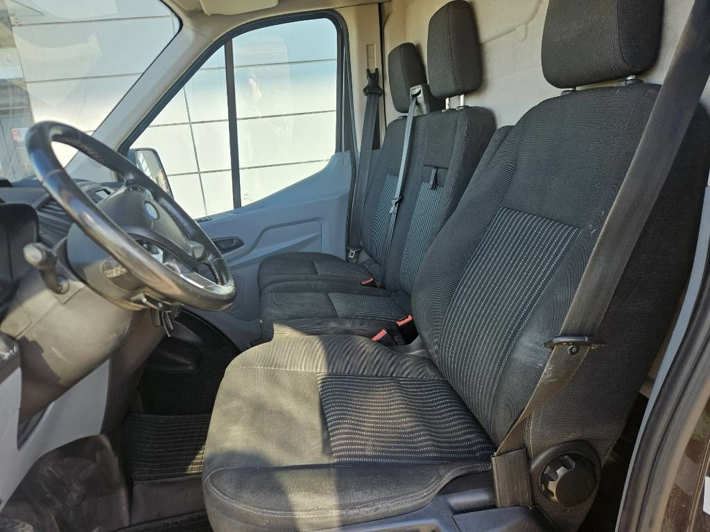 Цельнометаллический фургон Ford Transit: фото 7 Цельнометаллический фургон Ford Transit: фото 7