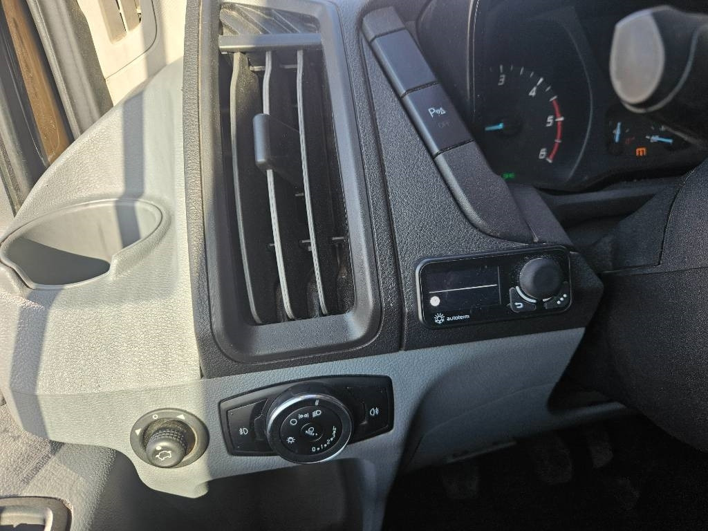 Цельнометаллический фургон Ford Transit: фото 8 Цельнометаллический фургон Ford Transit: фото 8