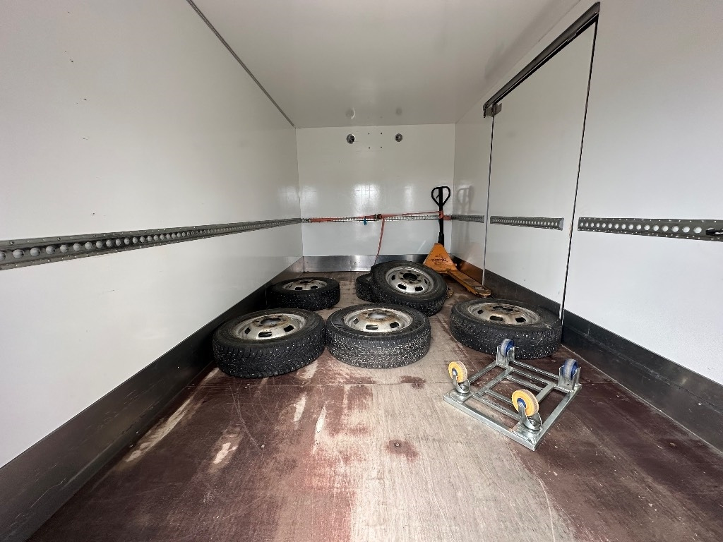 Iveco Daily 50C18A8 - Цельнометаллический фургон: фото 5 Iveco Daily 50C18A8 - Цельнометаллический фургон: фото 5