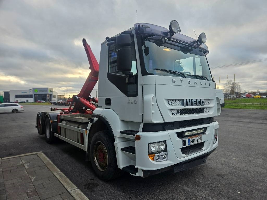 Iveco Stralis 260 S42 6x2*4 - Крюковой мультилифт: фото 2 Iveco Stralis 260 S42 6x2*4 - Крюковой мультилифт: фото 2