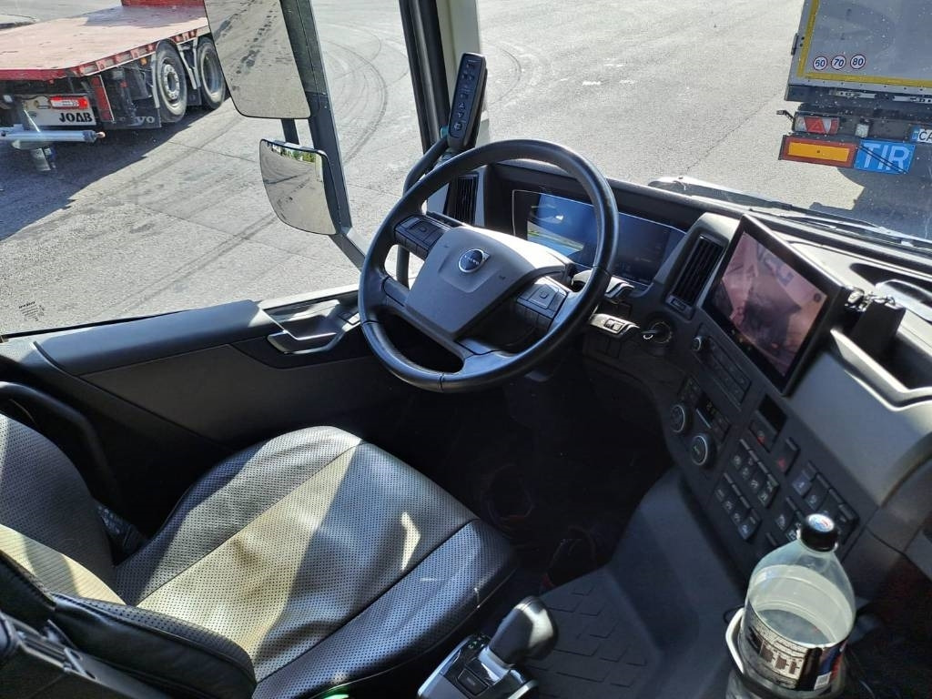 Volvo FM 13 460 6X2*4 kääntyvä teli - Тягач: фото 5 Volvo FM 13 460 6X2*4 kääntyvä teli - Тягач: фото 5