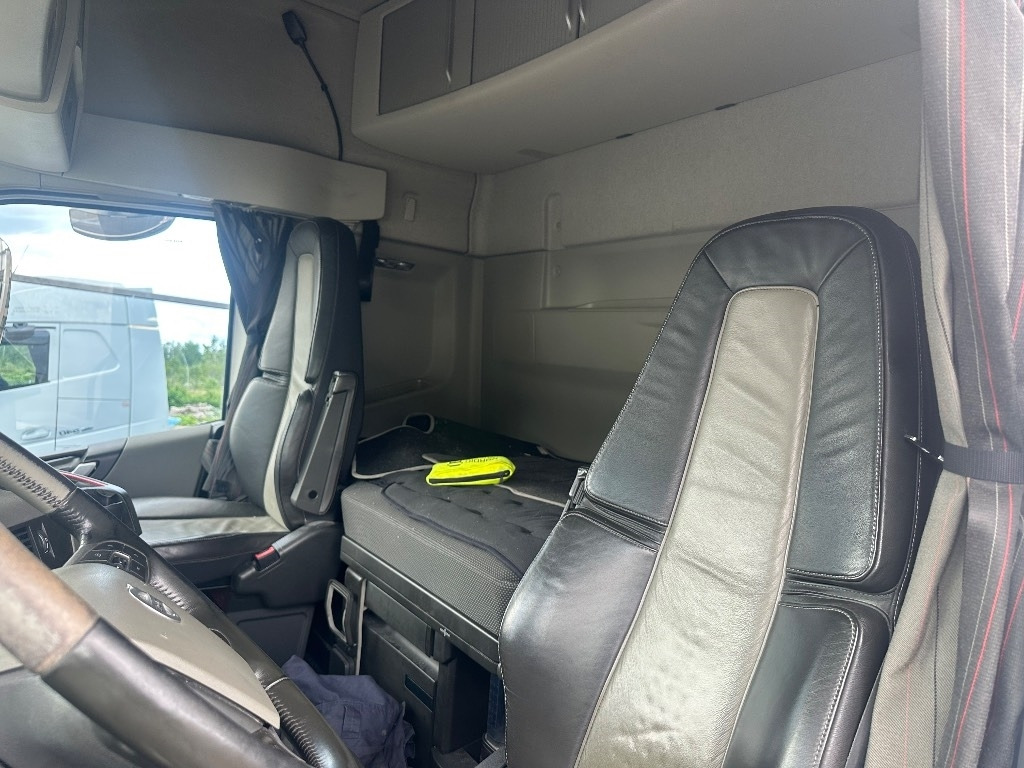 Грузовик-шасси Volvo FH13 540 6x2*4: фото 14