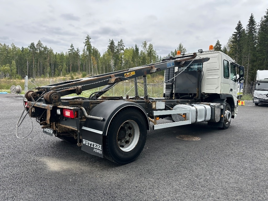 Volvo FM9 4x2 vaijerilaitteilla - Портальный бункеровоз: фото 4 Volvo FM9 4x2 vaijerilaitteilla - Портальный бункеровоз: фото 4