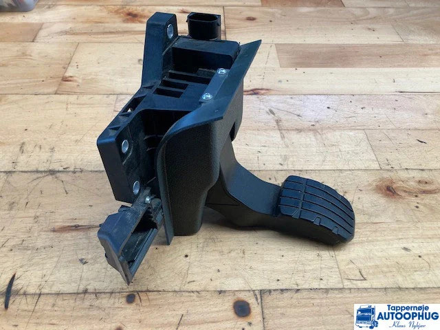 Scania 2055138 Gaspedal - Электрическая система для Грузовиков: фото 1 Scania 2055138 Gaspedal - Электрическая система для Грузовиков: фото 1