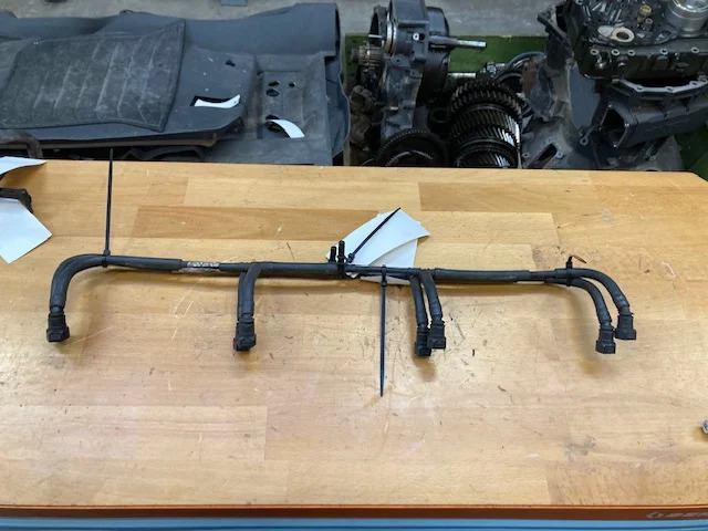 Scania Bleed pipe – Scania 2218435 - Двигатель и запчасти для Грузовиков: фото 1 Scania Bleed pipe – Scania 2218435 - Двигатель и запчасти для Грузовиков: фото 1