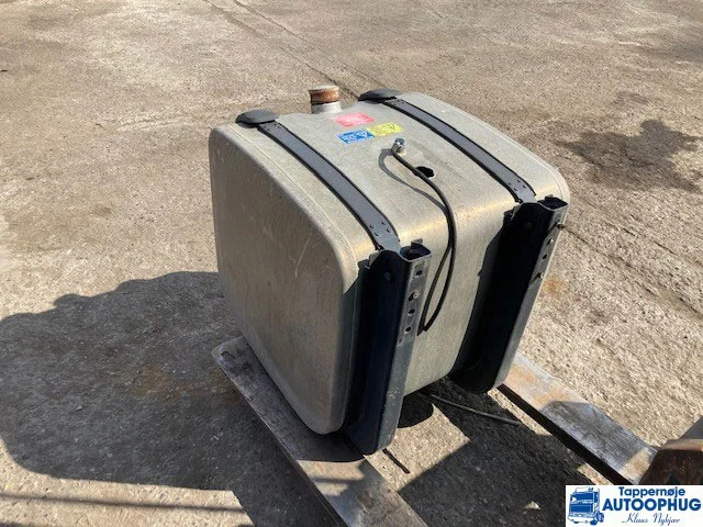 Scania Brandstof tank P/N: 1517304 / 1871188 - Топливный бак для Грузовиков: фото 2 Scania Brandstof tank P/N: 1517304 / 1871188 - Топливный бак для Грузовиков: фото 2