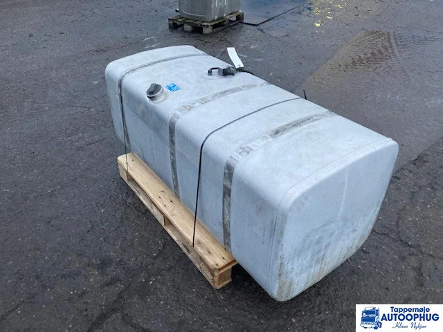 Scania Diesel tank 700 liter Scania 1871192 - Топливный бак для Грузовиков: фото 4 Scania Diesel tank 700 liter Scania 1871192 - Топливный бак для Грузовиков: фото 4
