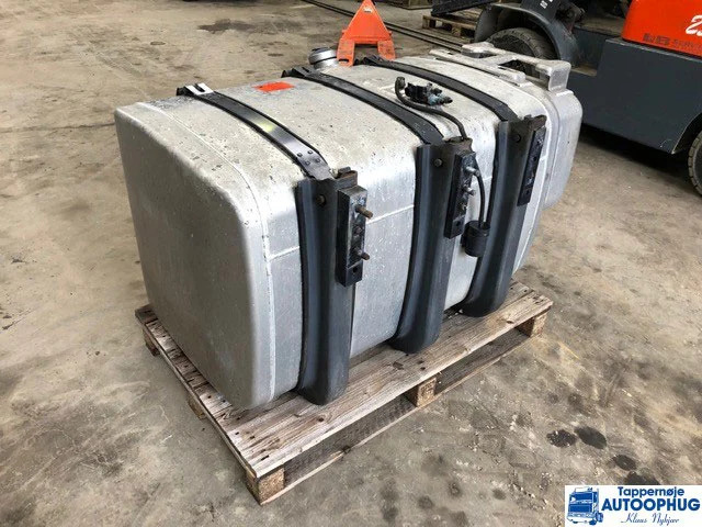 Scania Diesel tank – Fuel tank P/N: 2132702 - Топливный бак для Грузовиков: фото 3 Scania Diesel tank – Fuel tank P/N: 2132702 - Топливный бак для Грузовиков: фото 3