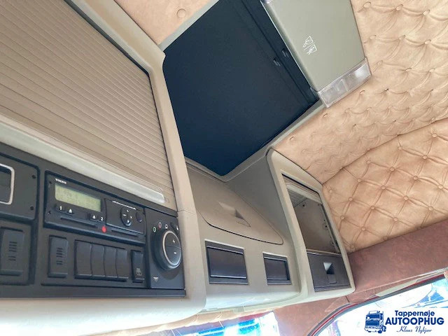 Volvo FH500 8X2 HIAB 077 в лизинг Volvo FH500 8X2 HIAB 077: фото 16 Volvo FH500 8X2 HIAB 077 в лизинг Volvo FH500 8X2 HIAB 077: фото 16