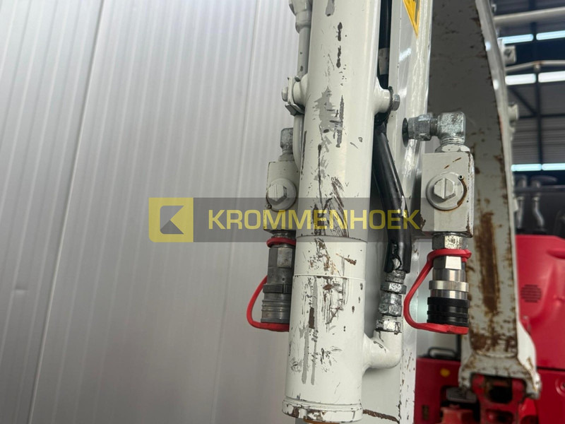 Мини-экскаватор Takeuchi TB 210 R: фото 9