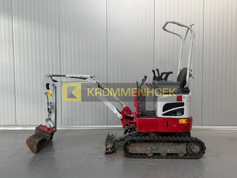 Takeuchi TB 210 R - Мини-экскаватор: фото 1 Takeuchi TB 210 R - Мини-экскаватор: фото 1