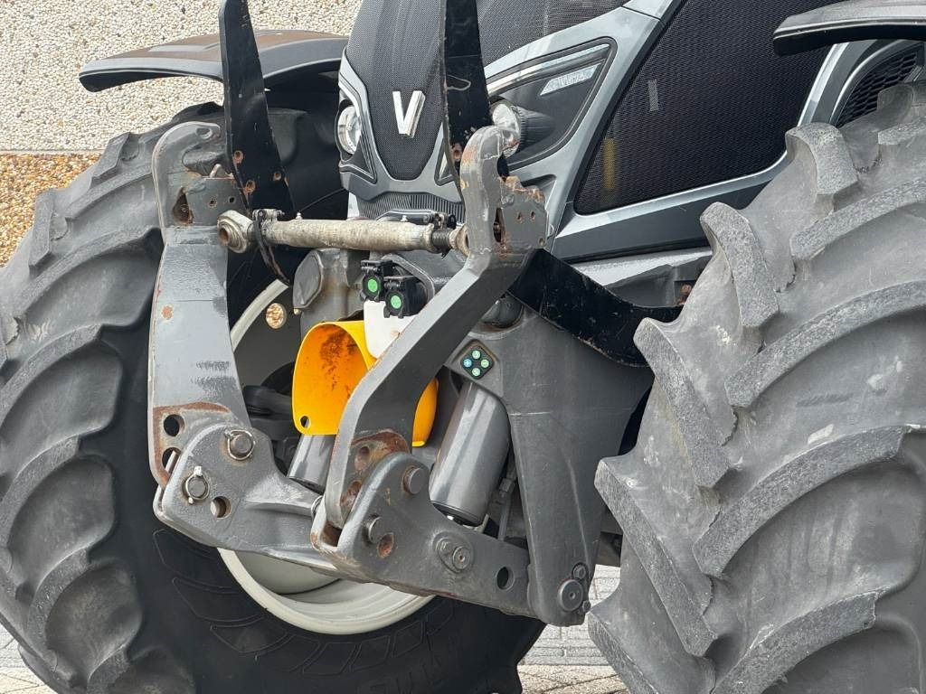 Valtra N174D, Frontlinkage + PTO, Frontloader, 3846 hours  - Трактор: фото 4 Valtra N174D, Frontlinkage + PTO, Frontloader, 3846 hours  - Трактор: фото 4