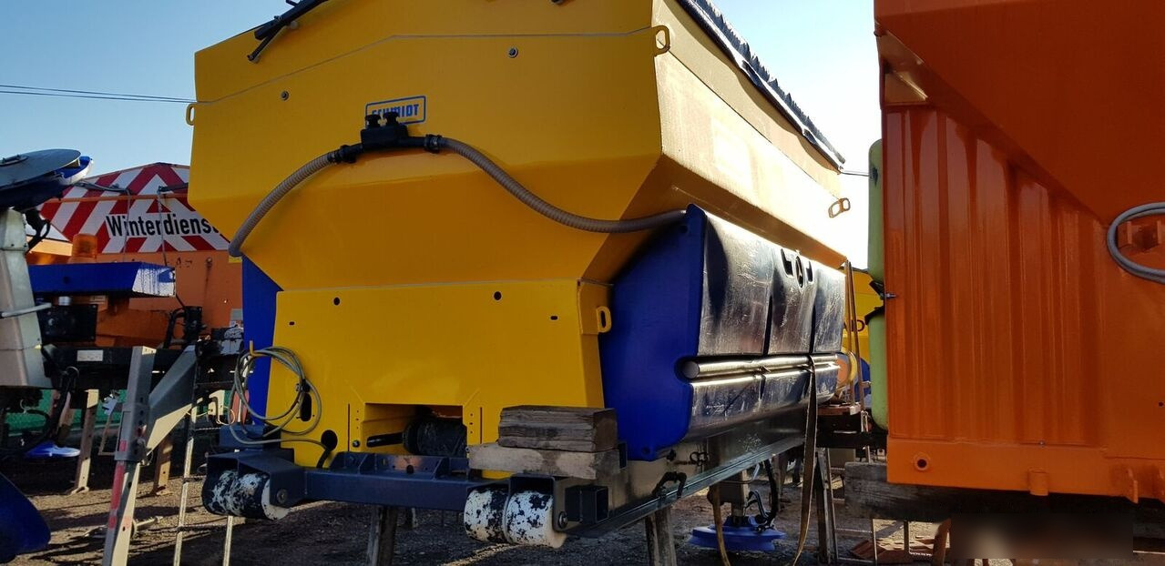 Schmidt STRATOS - Разбрасыватель песка/ Соли для Коммунальной и специальной техники: фото 5 Schmidt STRATOS - Разбрасыватель песка/ Соли для Коммунальной и специальной техники: фото 5