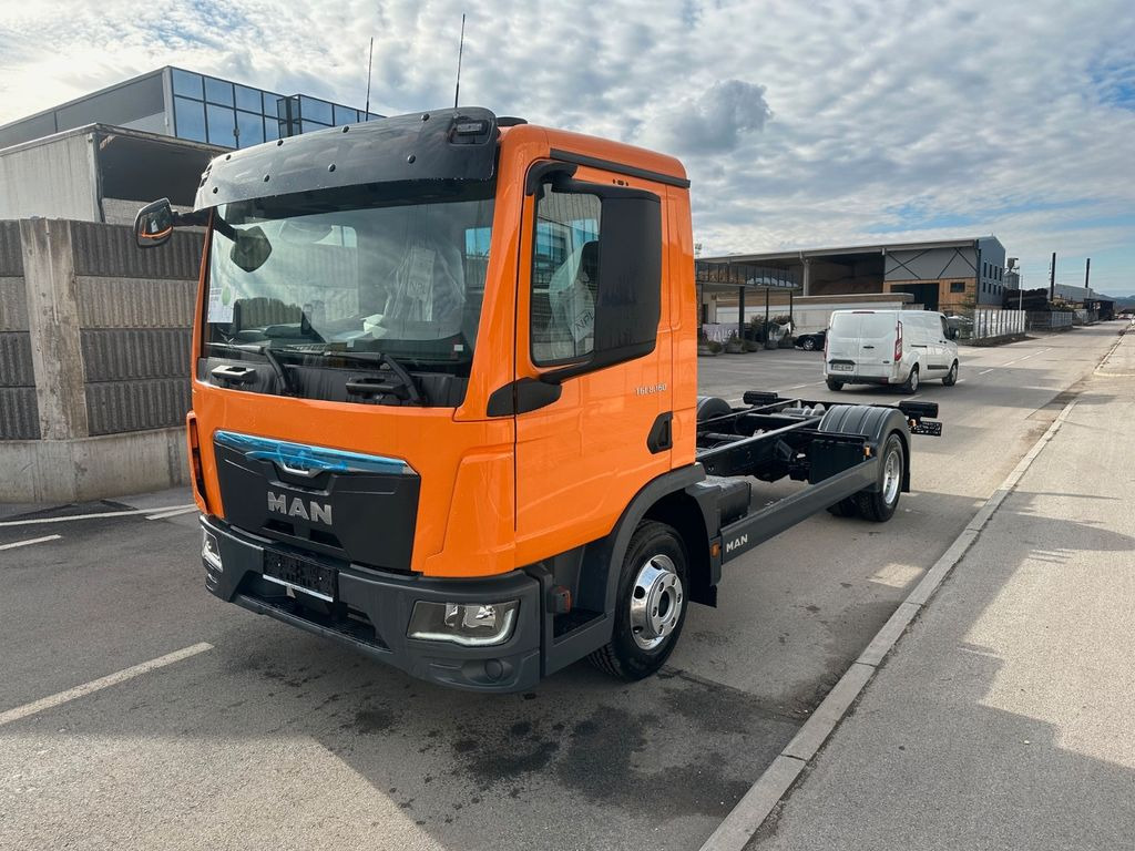 MAN TGL 8.160 4X2 BB CH - Грузовик-шасси: фото 2 MAN TGL 8.160 4X2 BB CH - Грузовик-шасси: фото 2