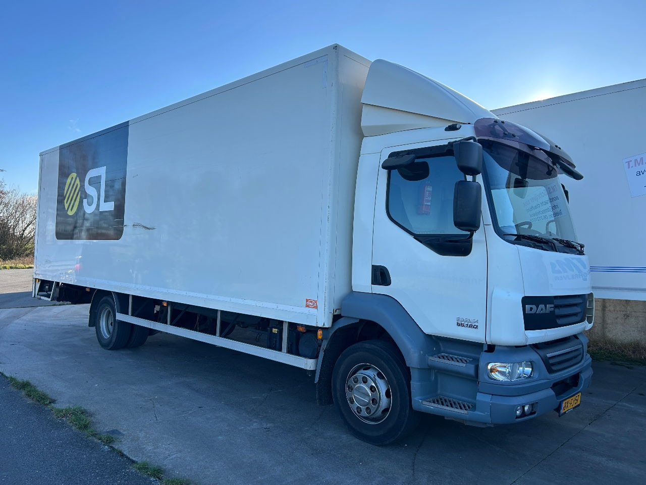 DAF LF 55 LF55-180 8.20mtr Box Turbo defect - Грузовик с закрытым кузовом: фото 1 DAF LF 55 LF55-180 8.20mtr Box Turbo defect - Грузовик с закрытым кузовом: фото 1