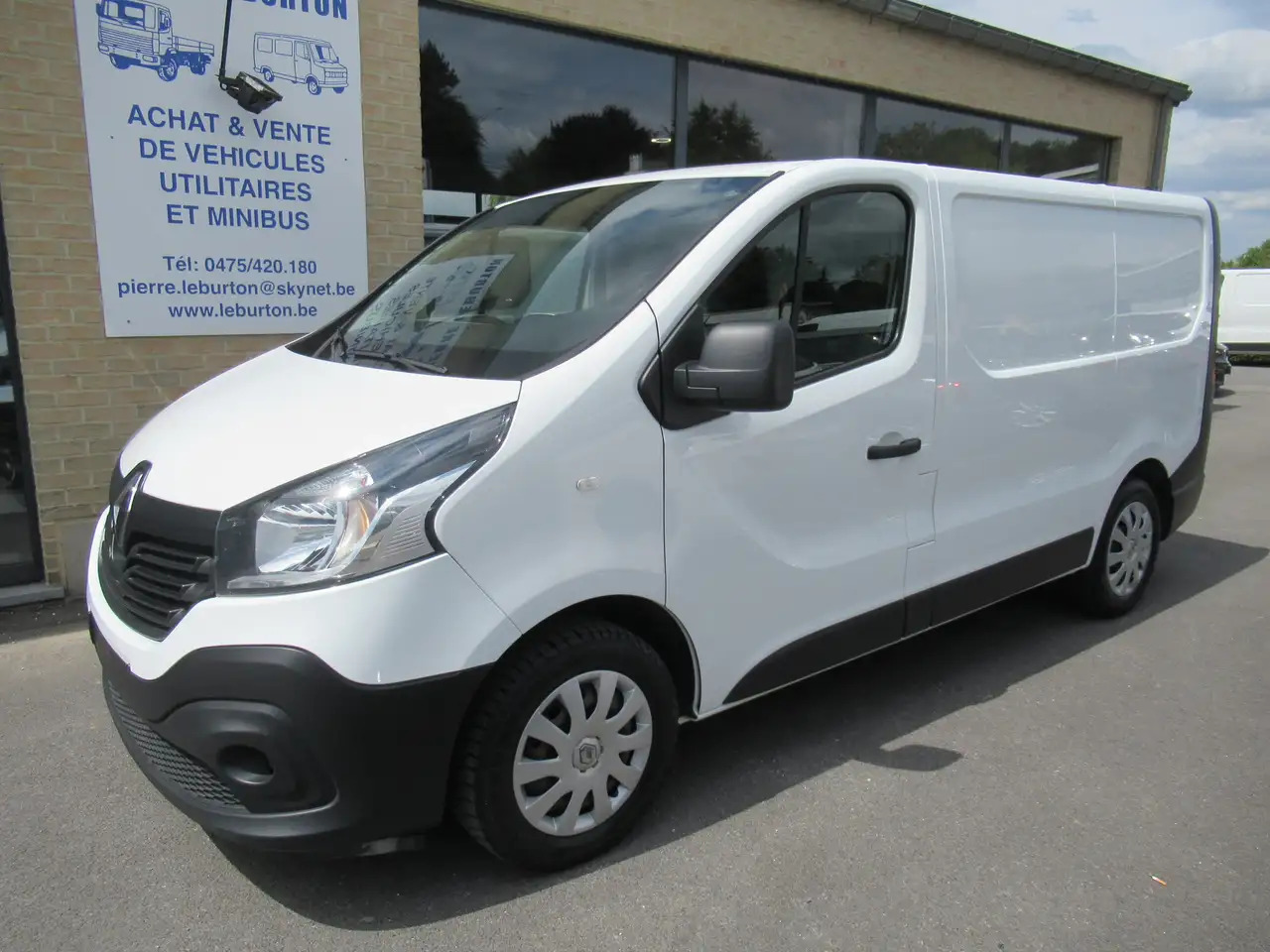 Renault Trafic CLIM AIRCO NAVI 11400€+TVA/BTW - Легковой фургон: фото 1 Renault Trafic CLIM AIRCO NAVI 11400€+TVA/BTW - Легковой фургон: фото 1