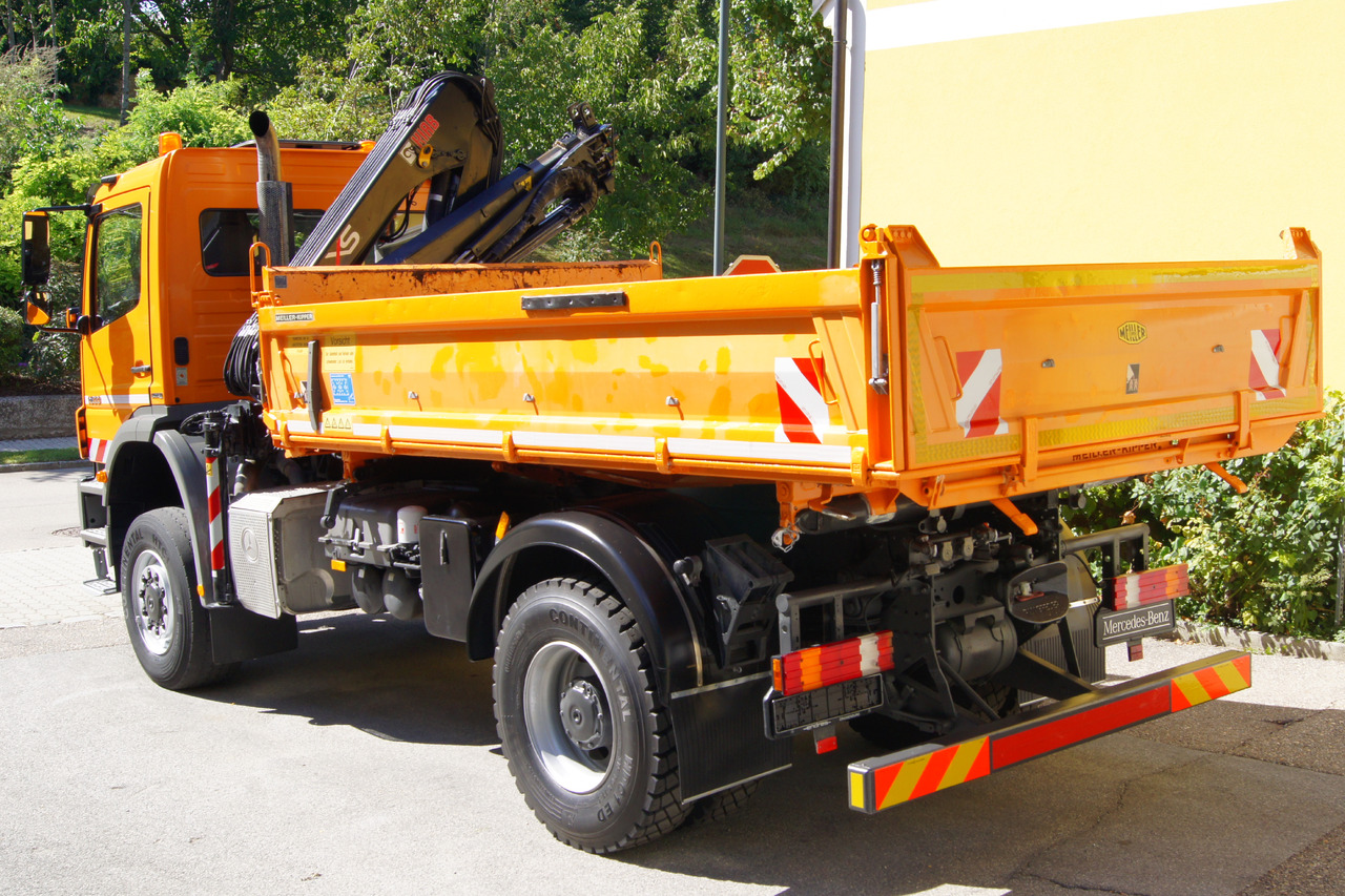 MERCEDES-BENZ AXOR 1833 4x4/TÜV/Eur4/HIAB 088/MEILLER/Winterdienst/Salzstreuer - Самосвал, Автоманипулятор: фото 4 MERCEDES-BENZ AXOR 1833 4x4/TÜV/Eur4/HIAB 088/MEILLER/Winterdienst/Salzstreuer - Самосвал, Автоманипулятор: фото 4