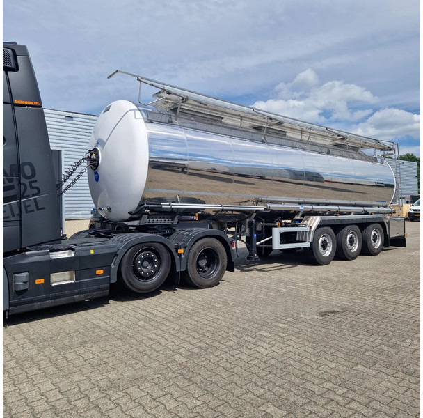 Magyar 36000 liter 1 kamer levensmiddelen tankoplegger TE HUUR / TE KOOP - Полуприцеп-цистерна: фото 1 Magyar 36000 liter 1 kamer levensmiddelen tankoplegger TE HUUR / TE KOOP - Полуприцеп-цистерна: фото 1