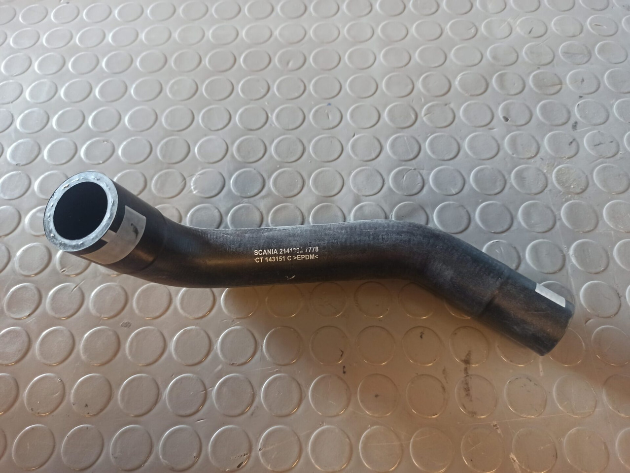 SCANIA COOLANT HOSE - 2141392 - Система охлаждения для Грузовиков: фото 1 SCANIA COOLANT HOSE - 2141392 - Система охлаждения для Грузовиков: фото 1