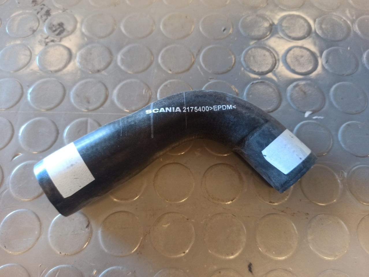 SCANIA EGR COOLANT HOSE - 2175400 - Система охлаждения для Грузовиков: фото 1 SCANIA EGR COOLANT HOSE - 2175400 - Система охлаждения для Грузовиков: фото 1