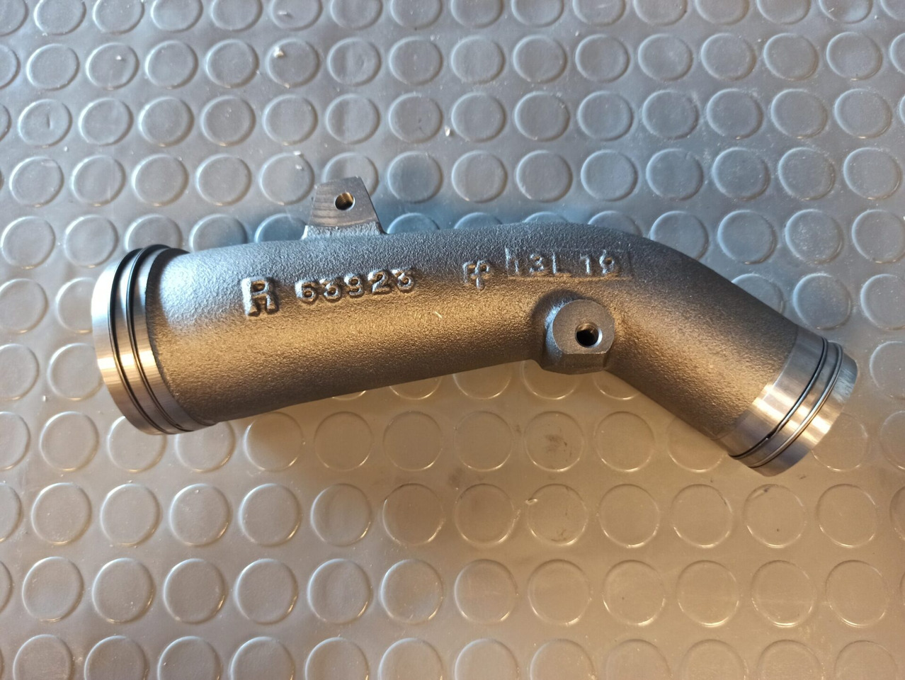 SCANIA EXHAUST MANIFOLD 63923, 2137881 - Выпускной коллектор для Грузовиков: фото 1 SCANIA EXHAUST MANIFOLD 63923, 2137881 - Выпускной коллектор для Грузовиков: фото 1