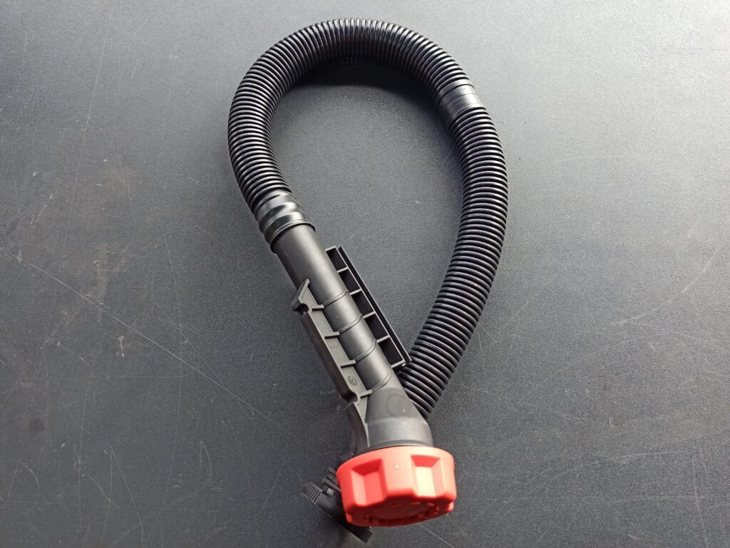 VOLVO OIL FILLER HOSE 21752161 - Двигатель и запчасти для Грузовиков: фото 1 VOLVO OIL FILLER HOSE 21752161 - Двигатель и запчасти для Грузовиков: фото 1