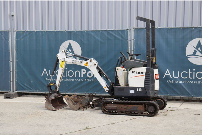 Bobcat E10 - Мини-экскаватор: фото 3 Bobcat E10 - Мини-экскаватор: фото 3