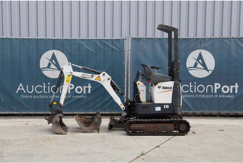 Bobcat E10 - Мини-экскаватор: фото 2 Bobcat E10 - Мини-экскаватор: фото 2