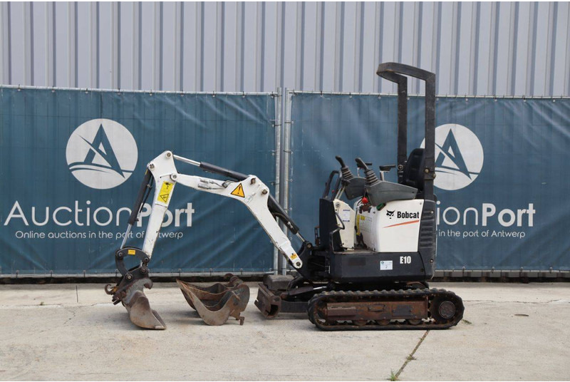 Bobcat E10 - Мини-экскаватор: фото 1 Bobcat E10 - Мини-экскаватор: фото 1