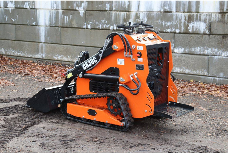 Captok 36C - Гусеничный погрузчик: фото 3 Captok 36C - Гусеничный погрузчик: фото 3