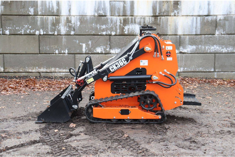 Captok 36C - Гусеничный погрузчик: фото 2 Captok 36C - Гусеничный погрузчик: фото 2