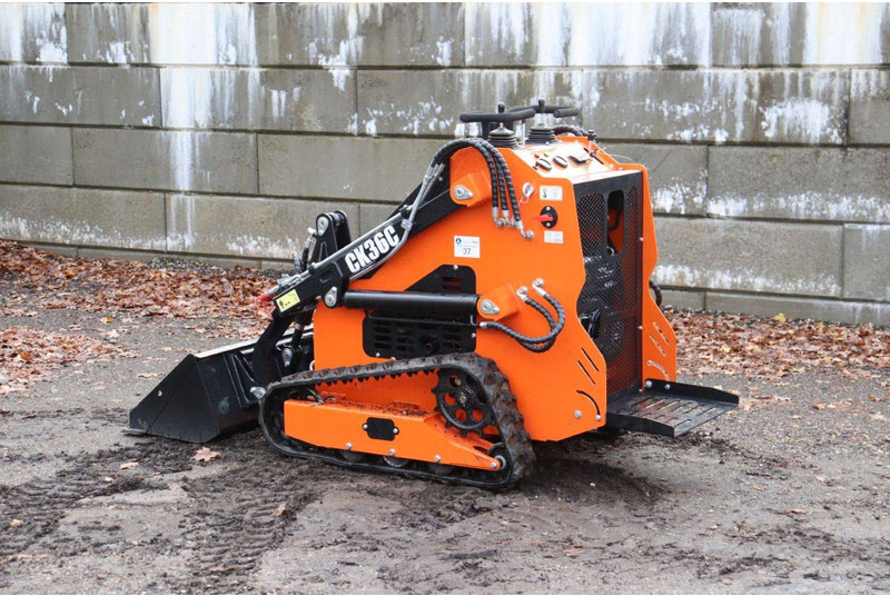 Captok 36C - Гусеничный погрузчик: фото 3 Captok 36C - Гусеничный погрузчик: фото 3