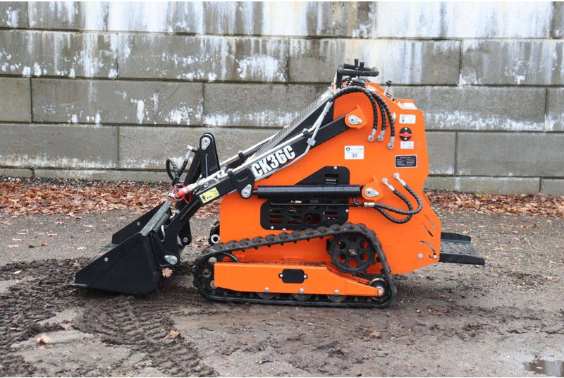 Captok 36C - Гусеничный погрузчик: фото 2 Captok 36C - Гусеничный погрузчик: фото 2