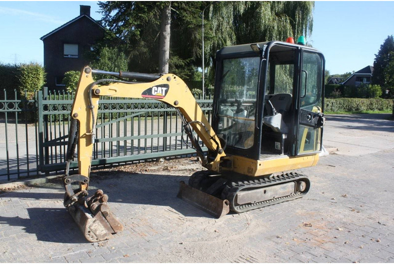 Caterpillar 301.6C - Мини-экскаватор: фото 2 Caterpillar 301.6C - Мини-экскаватор: фото 2
