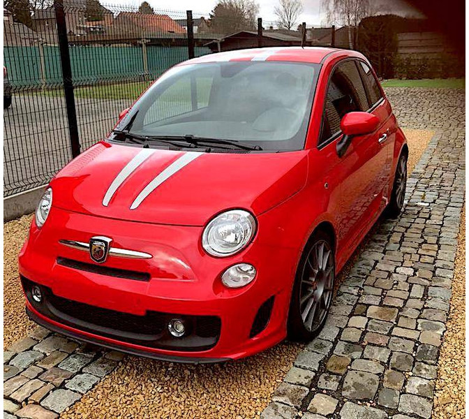 Fiat 500 Abarth Tributo Ferrari (limited 142/200) - Легковой автомобиль: фото 1 Fiat 500 Abarth Tributo Ferrari (limited 142/200) - Легковой автомобиль: фото 1