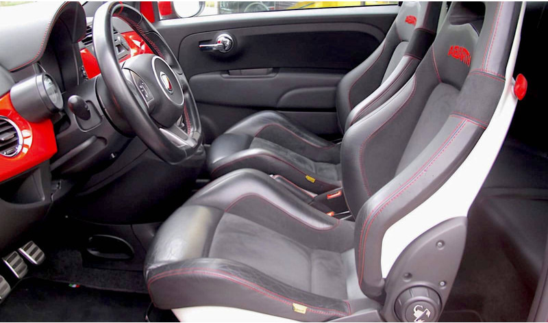 Fiat 500 Abarth Tributo Ferrari (limited 142/200) - Легковой автомобиль: фото 4 Fiat 500 Abarth Tributo Ferrari (limited 142/200) - Легковой автомобиль: фото 4