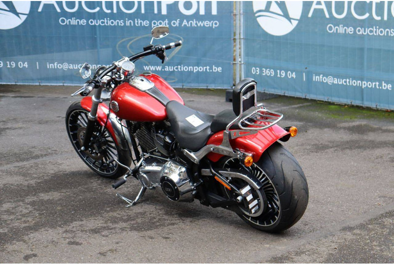 Harley-Davidson Breakout - Мотоцикл: фото 4 Harley-Davidson Breakout - Мотоцикл: фото 4
