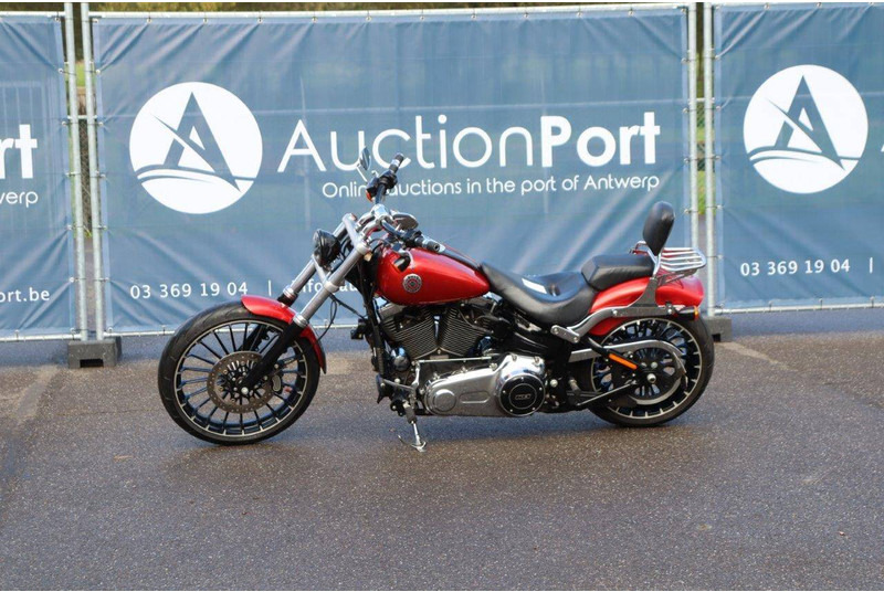 Harley-Davidson Breakout - Мотоцикл: фото 1 Harley-Davidson Breakout - Мотоцикл: фото 1