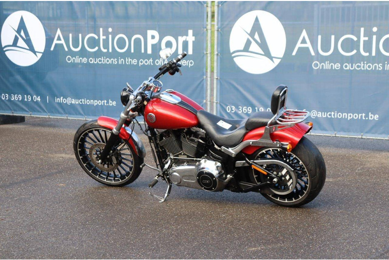 Harley-Davidson Breakout - Мотоцикл: фото 3 Harley-Davidson Breakout - Мотоцикл: фото 3