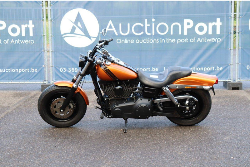 Harley-Davidson Dyna Fat Bob - Мотоцикл: фото 2 Harley-Davidson Dyna Fat Bob - Мотоцикл: фото 2